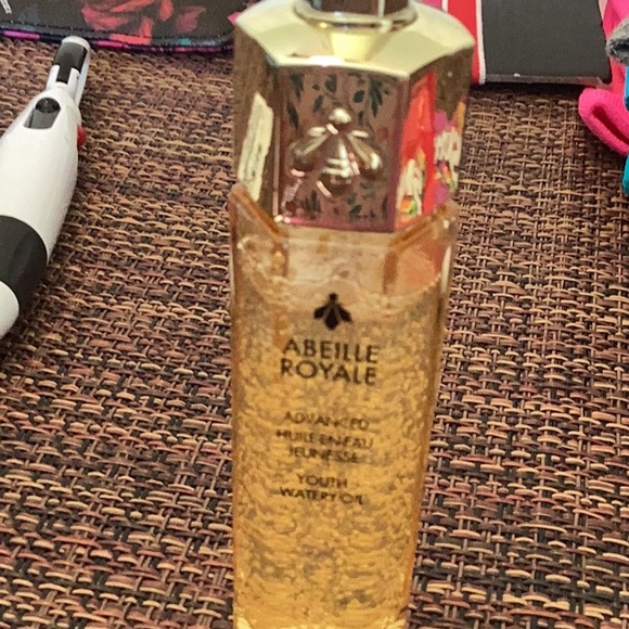 GUERLAIN Abeille Royale Radiant Gold Serum - Picture 9 of 10